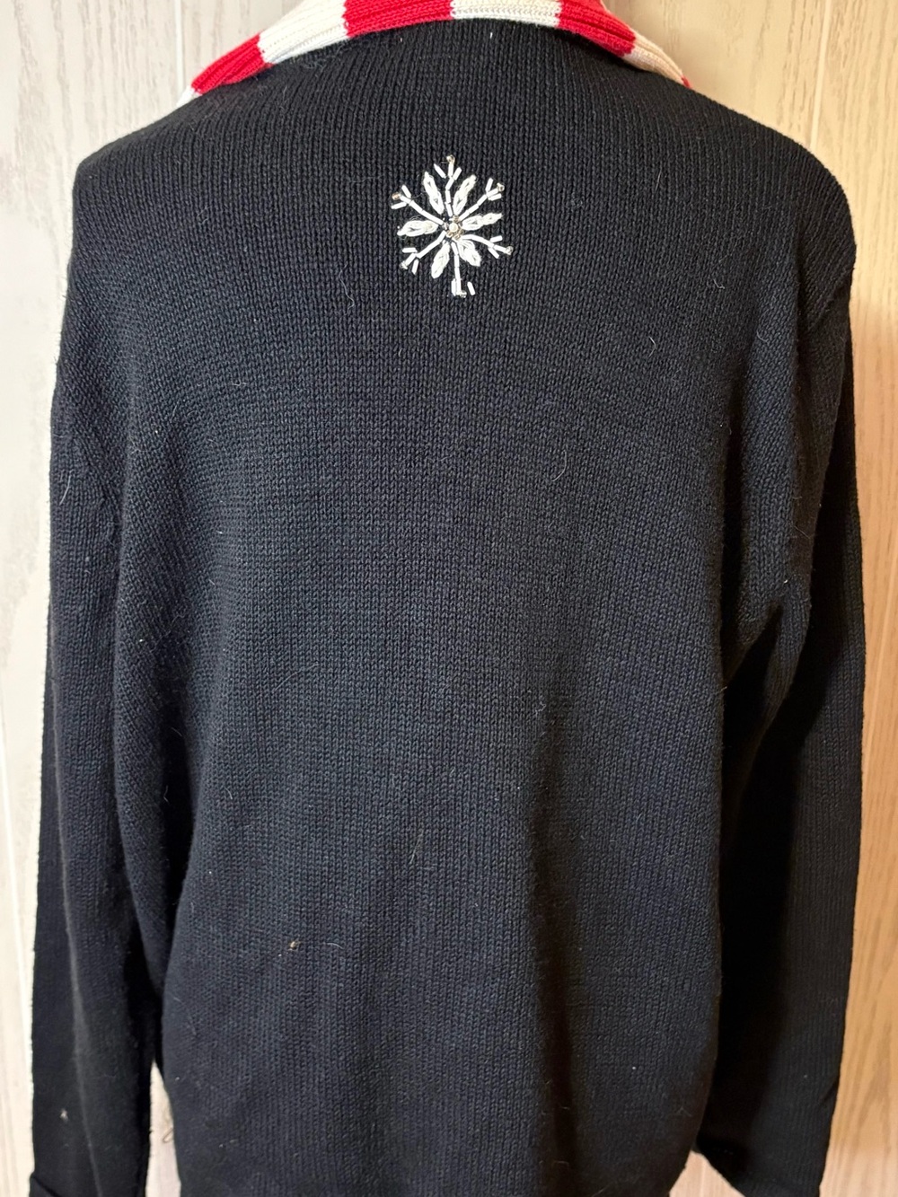 Vintage embroidered Santa Christmas cardigan sweater XL - Picture 9 of 9